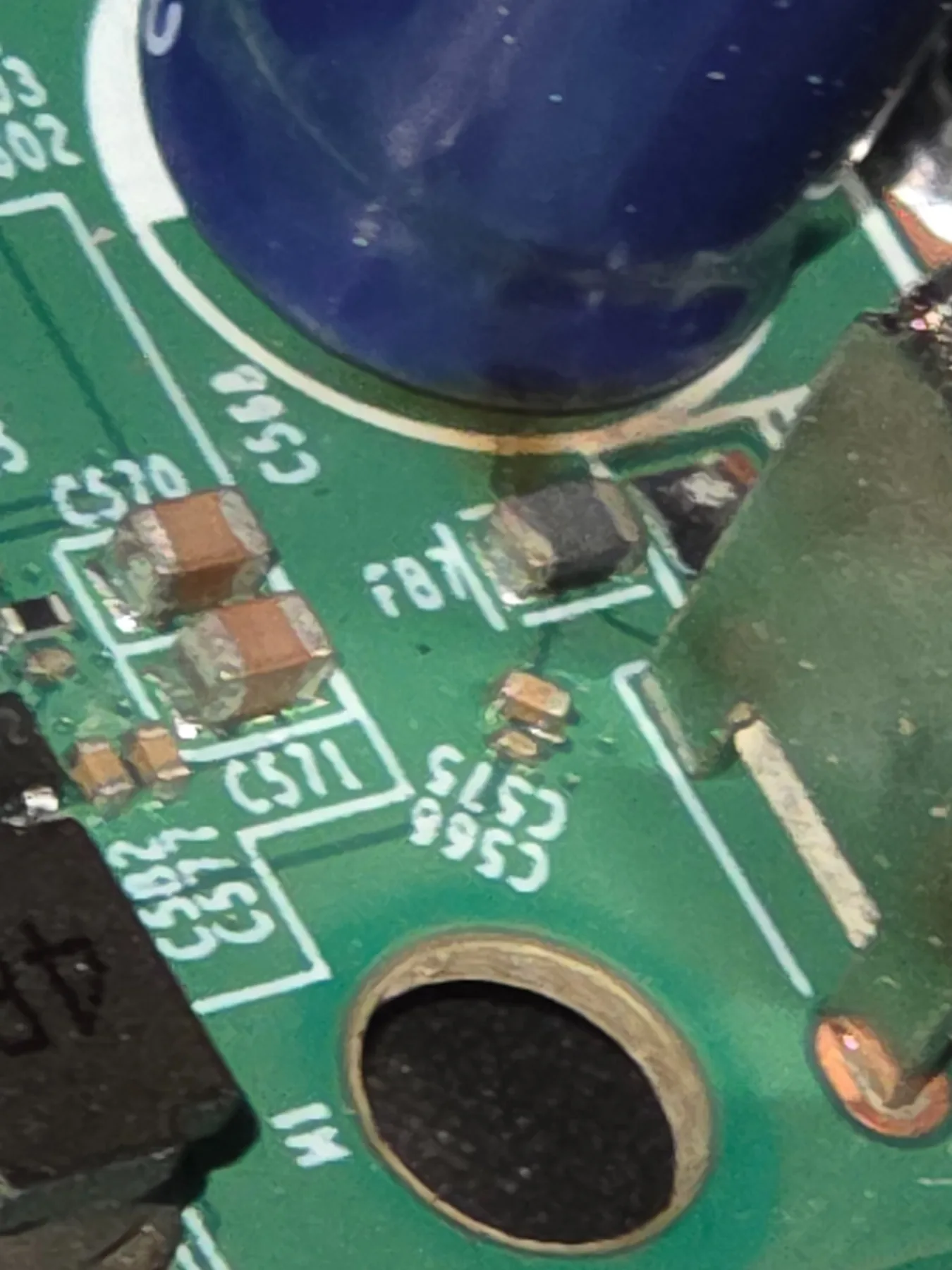 Close inspection of a suspect surface-mount area on the Royal 660-9 controller PCB.